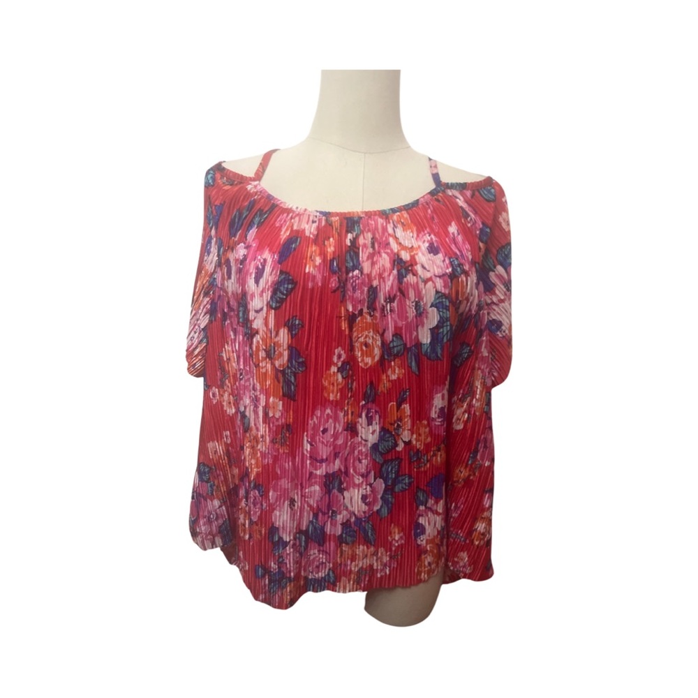 Floral off shoulder accordion pleated top